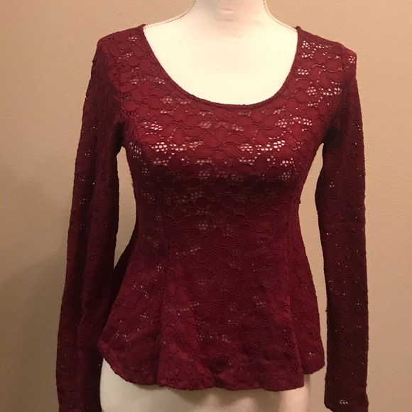 Ambiance Lace Blouse - Picture 3 of 5